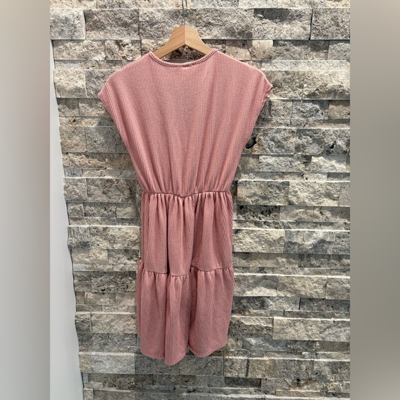 Caution To The Wind Blush Midi Dress size M stretchy and comfortable - Picture 3 of 6